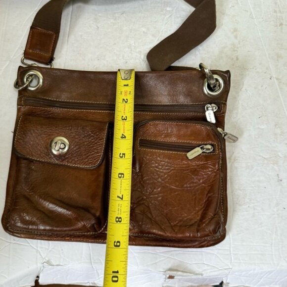 ROOTS Vintage Village Tribe Leather Brown Crossbody Shoulder Bag Pockets Logo - Picture 15 of 16